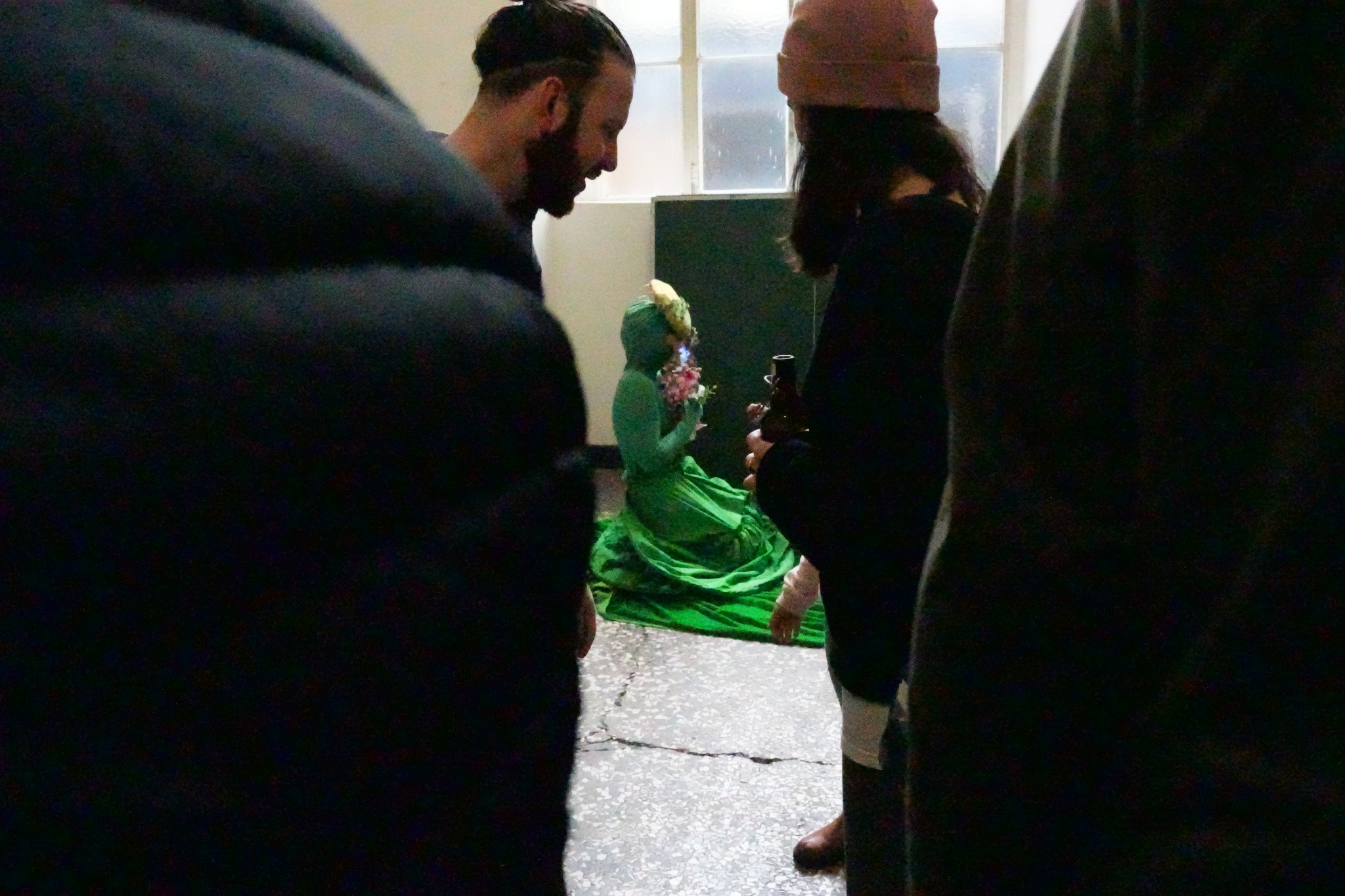 Audience surrounding the flower goddess during FROM VENUS — LIVE at Rundgang 2024